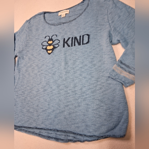 100% Cotton Parkhurst Bee Freind Blue Kids Sweater with Bee Design - Picture 2 of 8